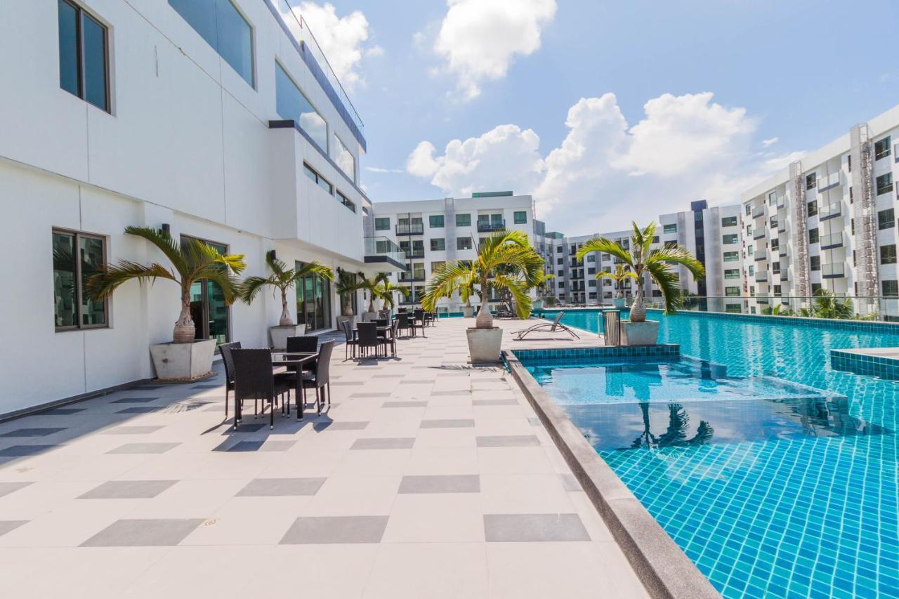 Arcadia Beach Resort By Psr Pattaya Exterior foto